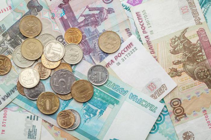Soldi russi moderni: monete e banconote.