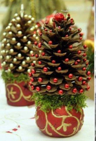 Albero di Natale dei coni. Facciamo un albero ornamentale